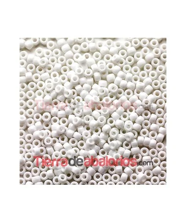 Rocalla Matubo® 7/0 Opaque Chalk White Rocalla Matubo® 7/0 Opaque Chalk White