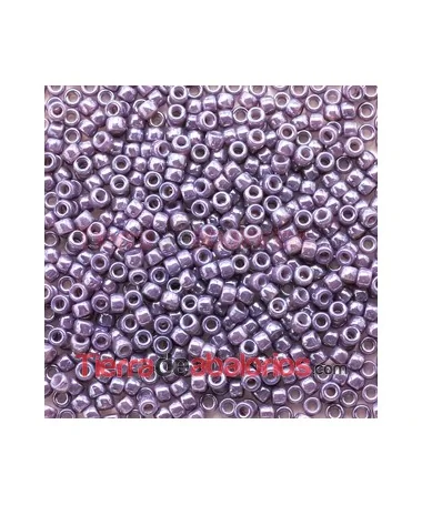 Rocalla Matubo® 7/0 Opal Violet White Lustred Rocalla Matubo® 7/0 Opal Violet White Lustred