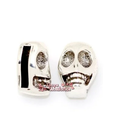 Calavera 18x12mm Agujero 13x3mm Plateada Calavera 18x12mm Agujero 13x3mm Plateada