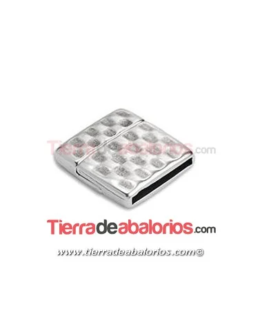 Cierre con Imán Rugoso 24x24mm Agujero 20x2mm Plateado