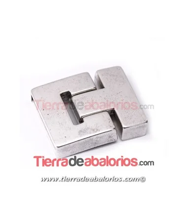 Cierre CH con Imán 34x28mm Agujero 25x5mm, Plateado Cierre CH con Imán 34x28mm Agujero 25x5mm, Plateado