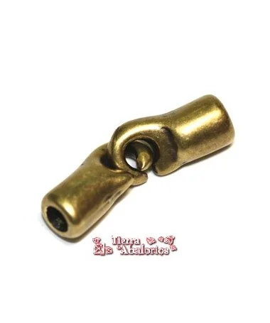 Cierre Garfio 15mm Agujero 3mm, Oro Viejo