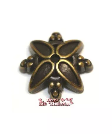 Casquilla 4 Gotas 16mm, Oro Viejo Casquilla 4 Gotas 16mm, Oro Viejo