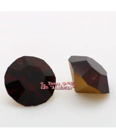 Xirius Chatón Swarovski PP30 Siam