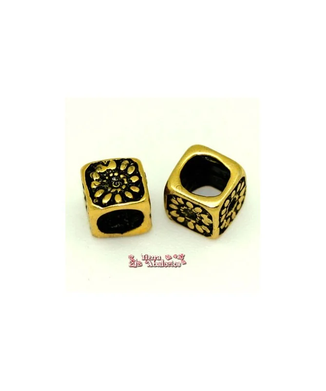 Cubo Flores 7mm Agujero 4,5mm, Oro Viejo