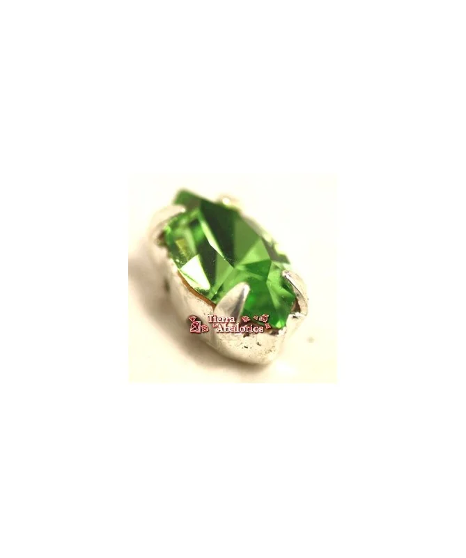 Navette 10x5mm Peridot Engaste Plateado