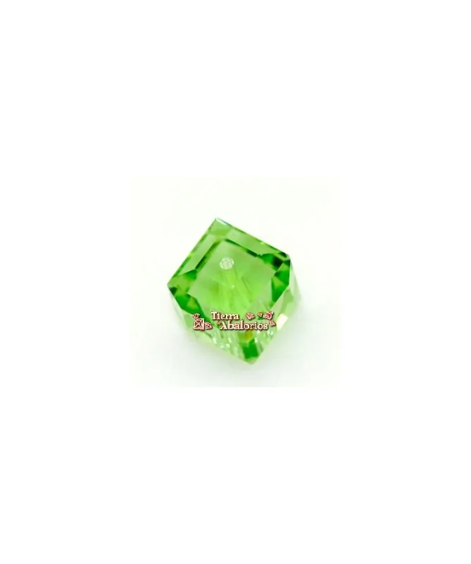 Cubo Swarovski 6mm, Peridot