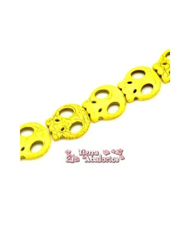 Calavera Howlita Plana 26x24mm Agujero 1,7mm, Amarilla Calavera Howlita Plana 26x24mm Agujero 1,7mm, Amarilla