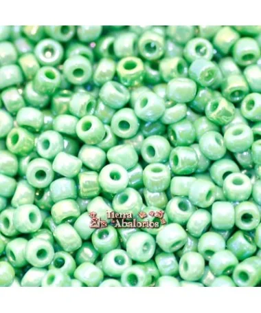 Rocalla Matsuno 12/0 Verde Claro Irisado