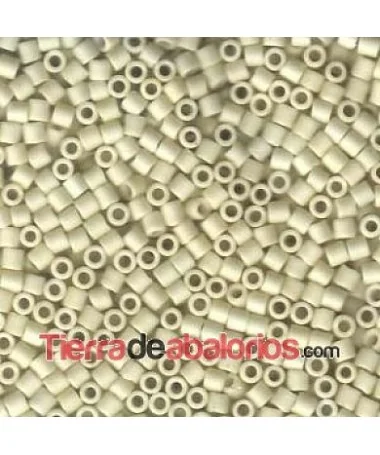 Delica Miyuki 8/0 - DB0352 - Crema Mate Delica Miyuki 8/0 - DB0352 - Crema Mate