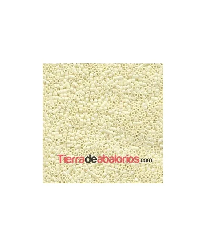 Delica Miyuki 10/0 - DB0203 - Ceylon Cream Delica Miyuki 10/0 - DB0203 - Ceylon Cream
