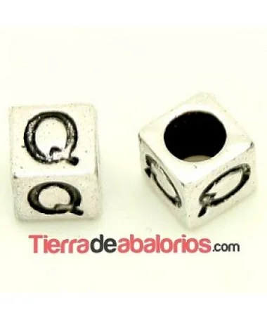 Entrepieza Cubo Letra Q 7x7mm, Agujero 4,6mm, Plateado