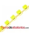 Cadena Dorada con Cabujón Acrílico SS28 Amarillo Neón