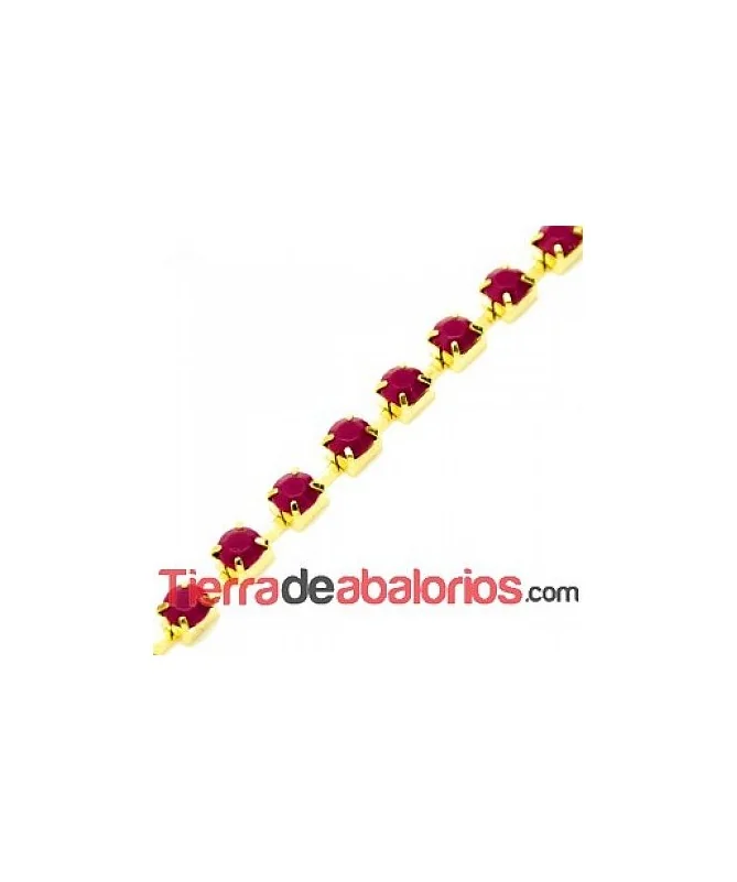 Cadena Dorada con Cabujón Acrílico SS28 Berenjena Mate Cadena Dorada con Cabujón Acrílico SS28 Berenjena Mate